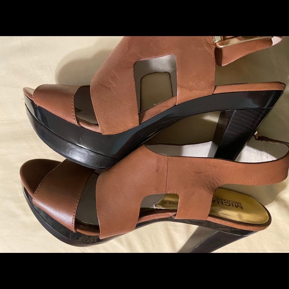 MICHAEL KORS HEELS SIZE 8 1/2